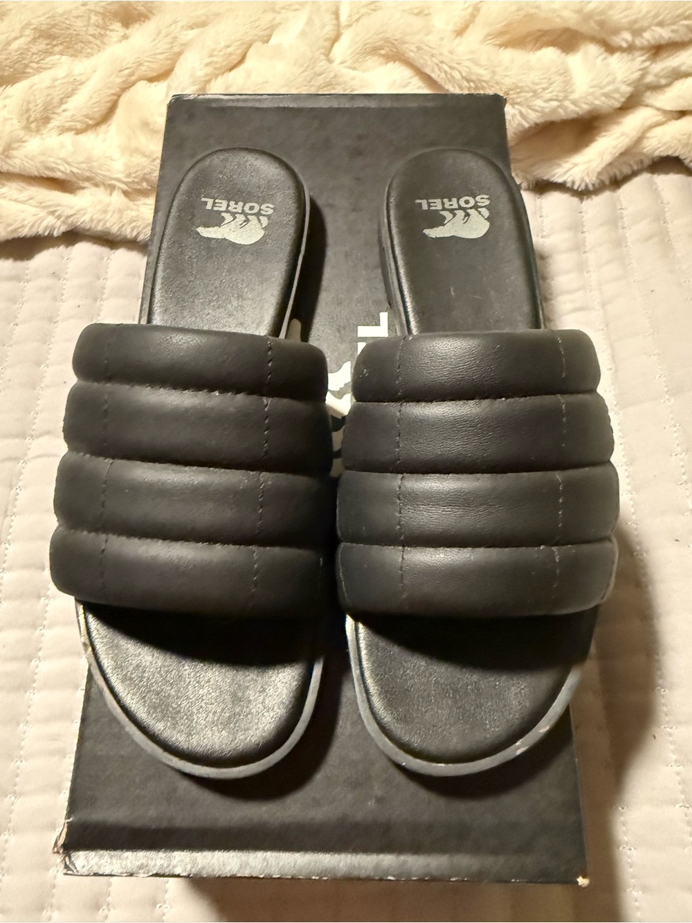 Sorel Ella Quilted slides